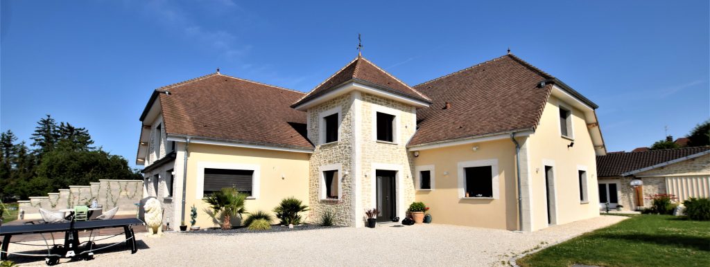 Photo de présentation d'un charpentier couvreur